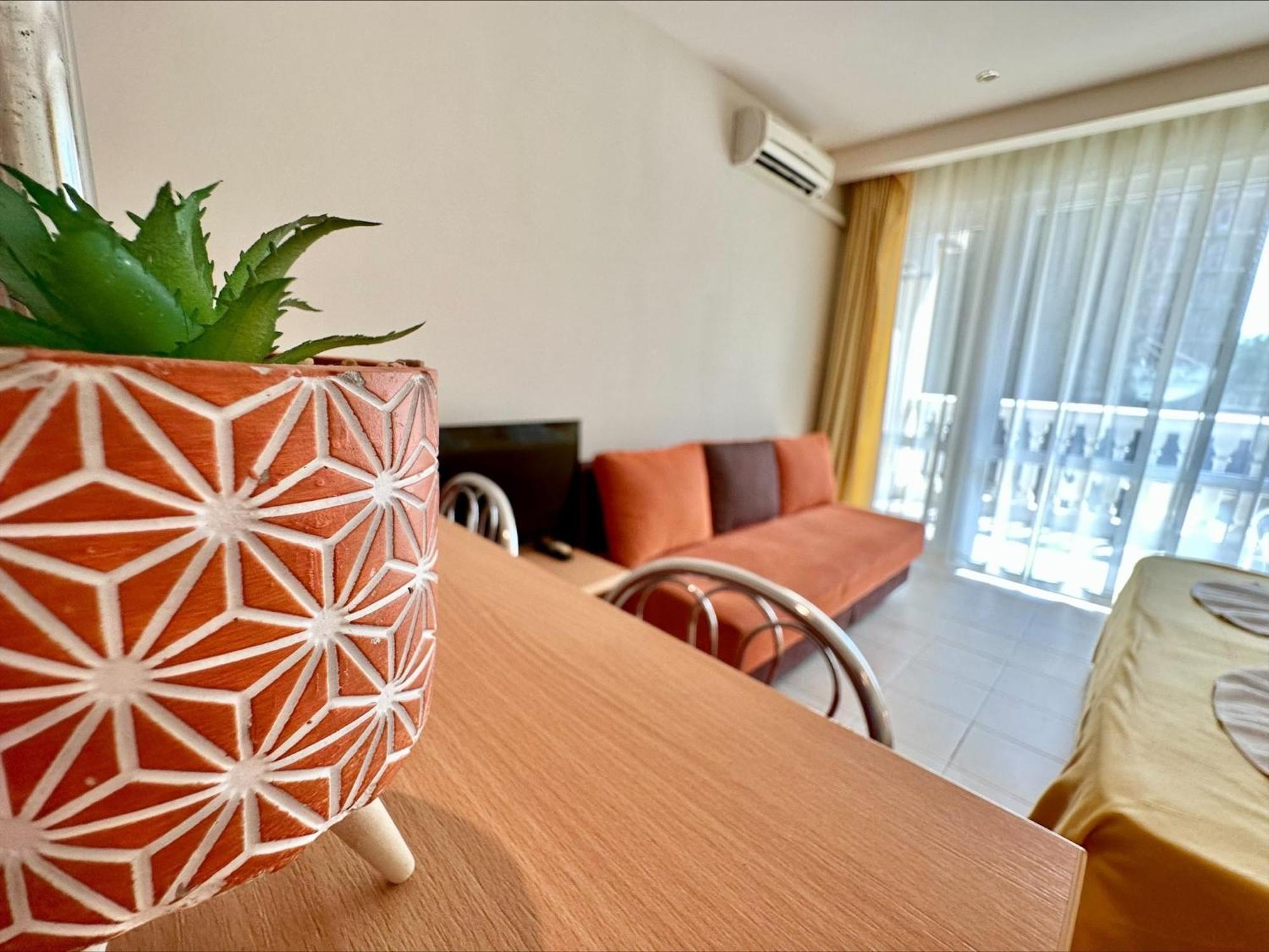 Menada Miramar Palace *